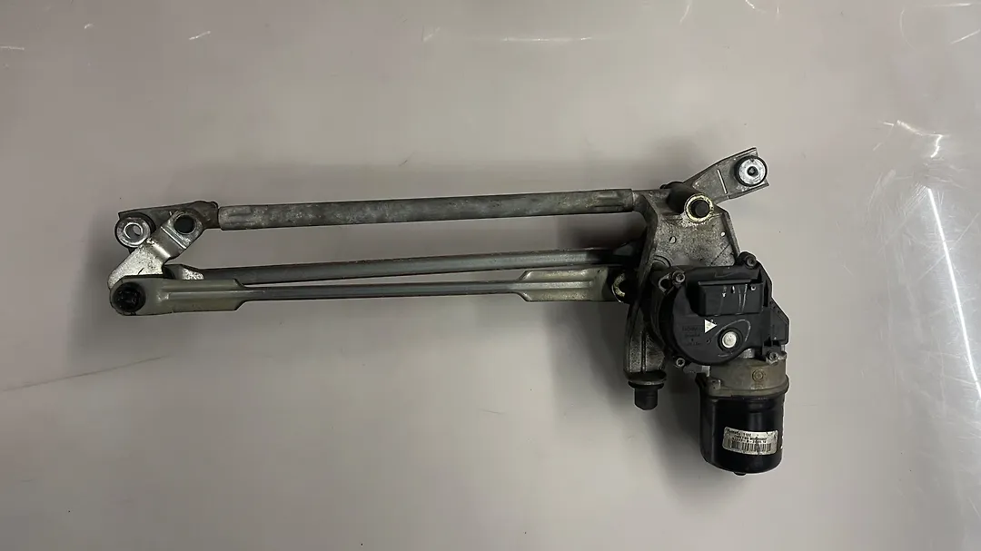 Windshield wiper motor - 2015 Lincoln MKC LS