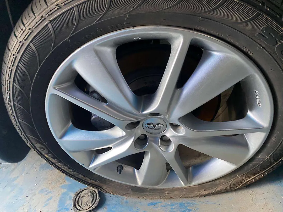 Rim - 2014 Infiniti QX70 3.7i
