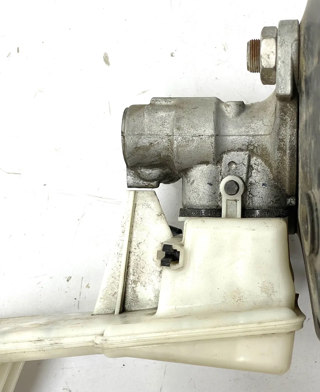Brake booster - 2020 Chevrolet Traverse LT Cloth