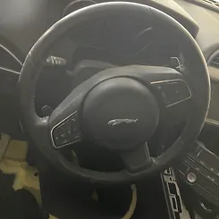 Steering wheel - 2018 Jaguar XE