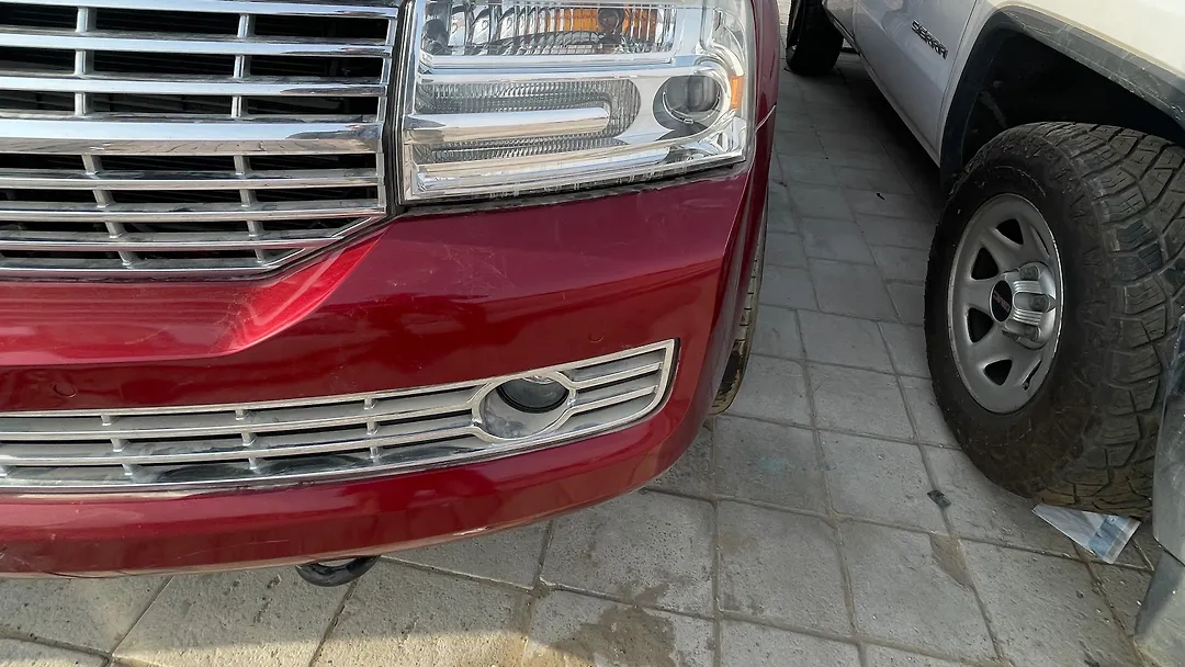 Front Bumper - 2014 Lincoln Navigator