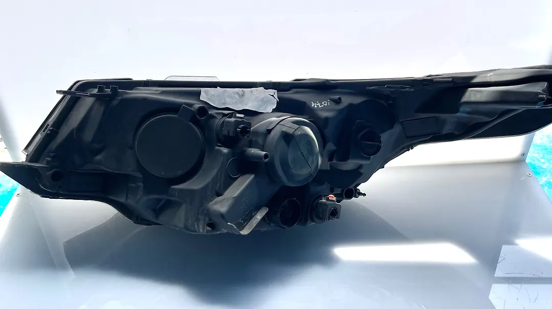 Headlight (RH) - 2017 Land Rover DISCOVERY
