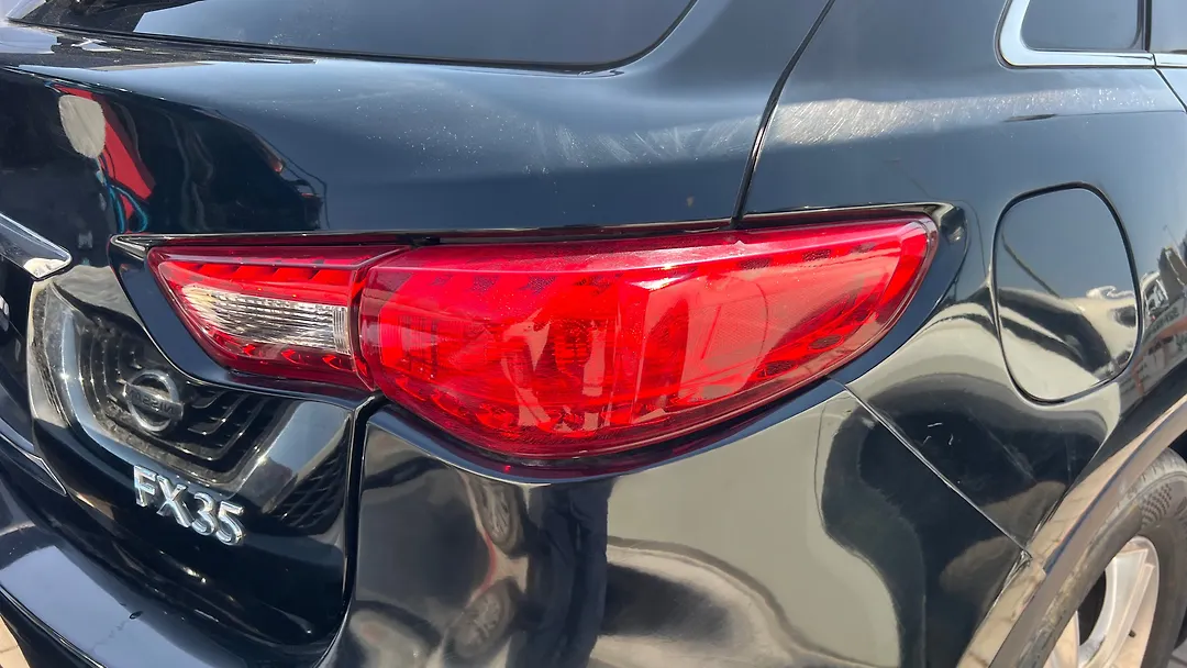 Tail Light (RH) - Infiniti
