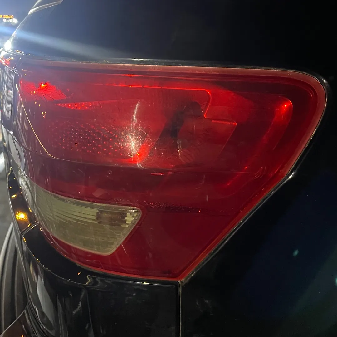 Tail Light (RH) - 2011 Jeep GRAND CHEROKEE