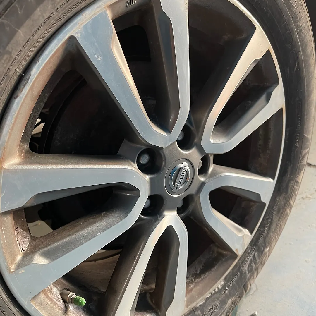 Rim - 2013 Nissan Pathfinder 3.5i