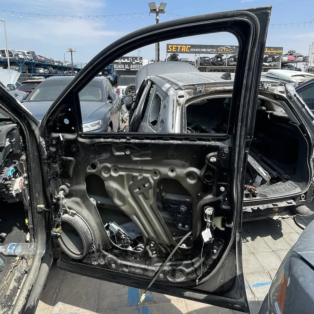 Door (RHF) - 2019 Cadillac ESCLAE
