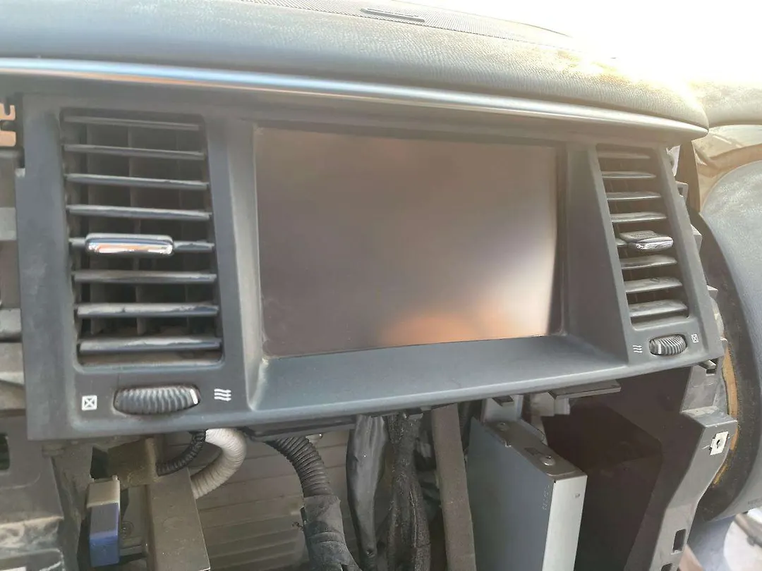 Dashboard  - 2014 Infiniti QX80 SUV