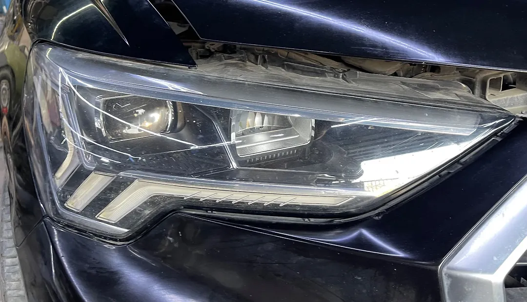 Headlight (RH) - 2020 Audi Q3