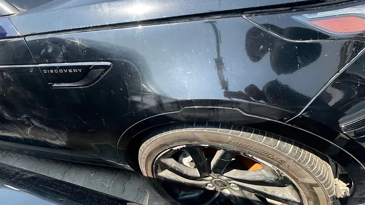 Fender (RHF) - 2018 Land Rover DISCOVERY HSE Luxury