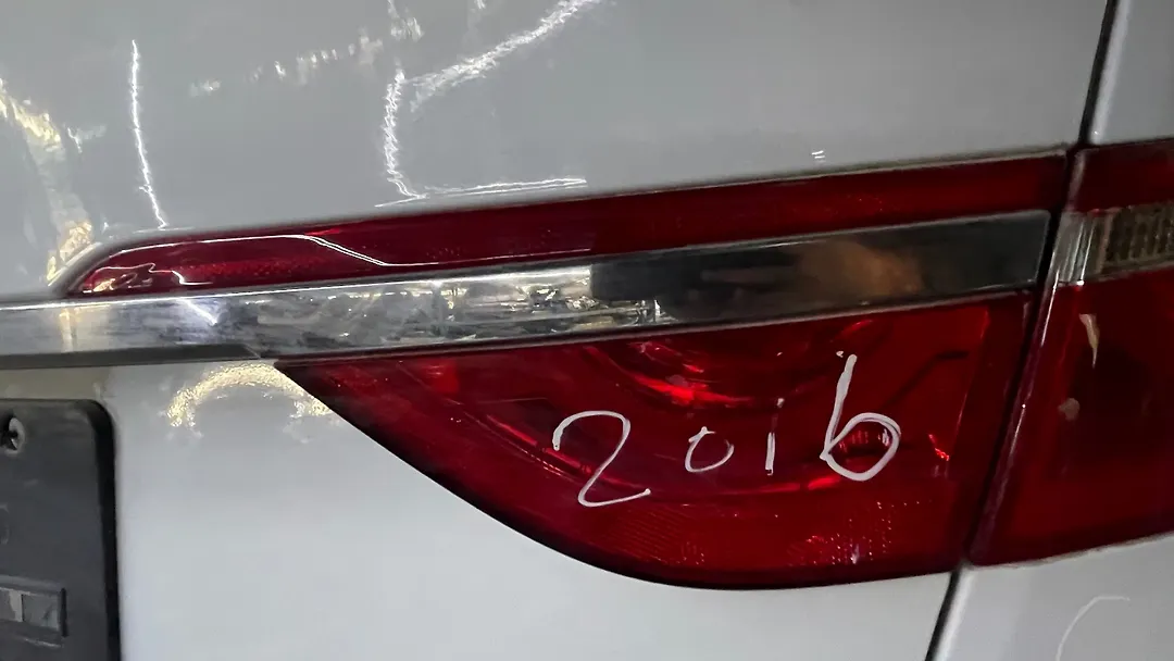 Trunk Light (RH) - 2016 Jaguar XF PRESTIGE