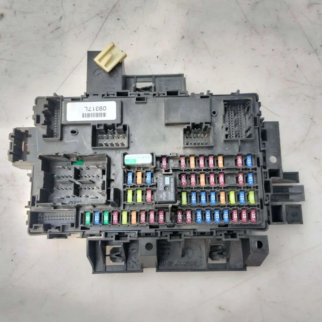 Fuse box - 2012 Ford Explorer