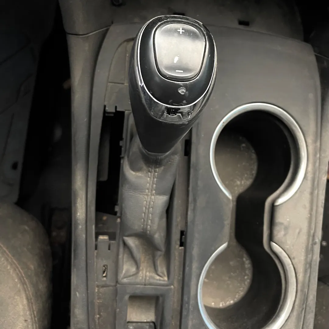 Gear Shift Knob(Automatic) - 2018 Chevrolet Equinox