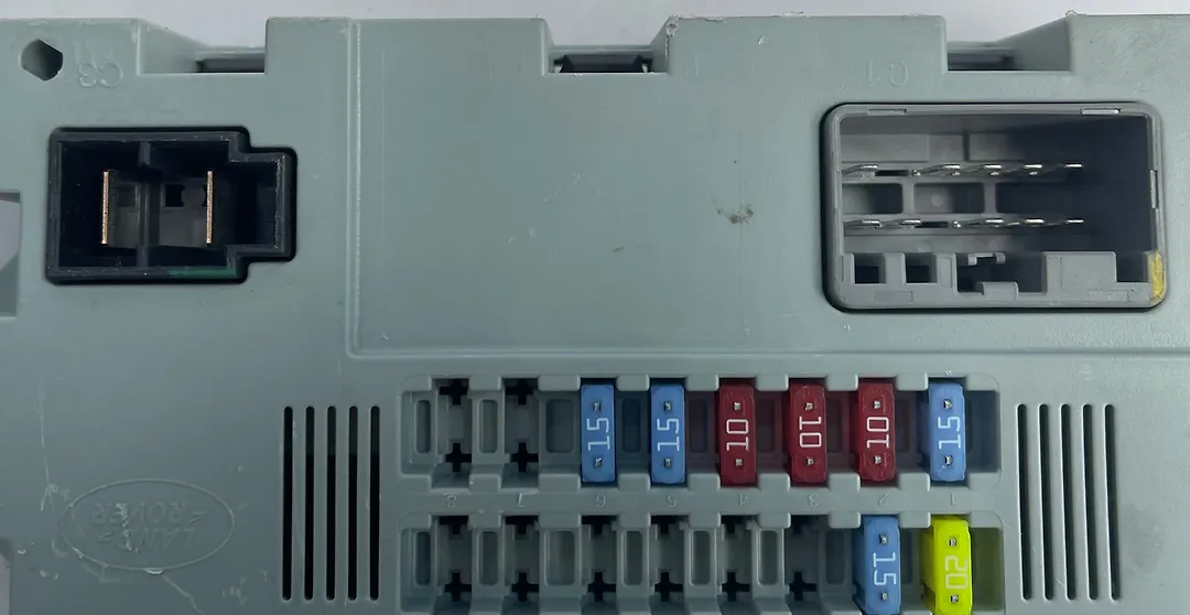 Fuse box - 2018 Jaguar F-Pace
