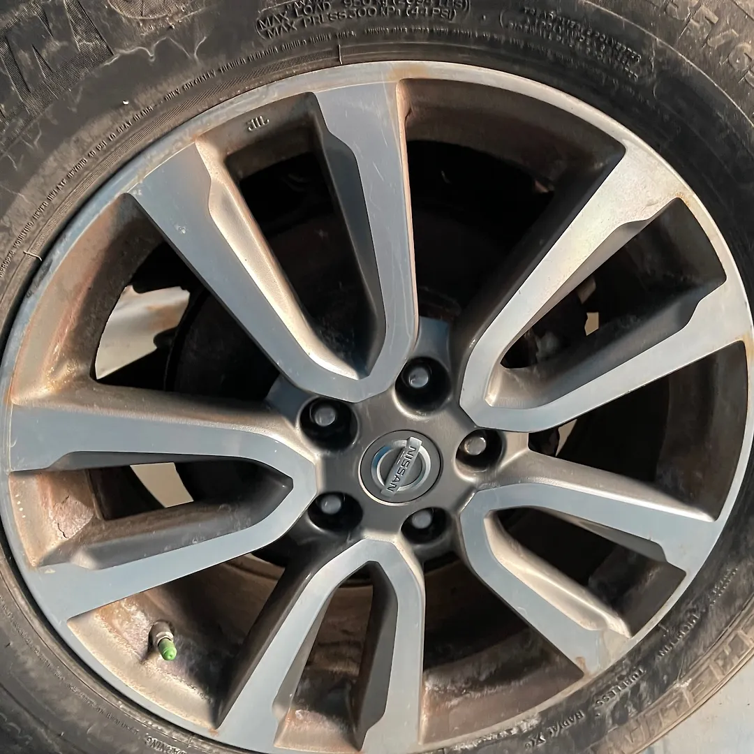 Rim - 2013 Nissan Pathfinder 3.5i