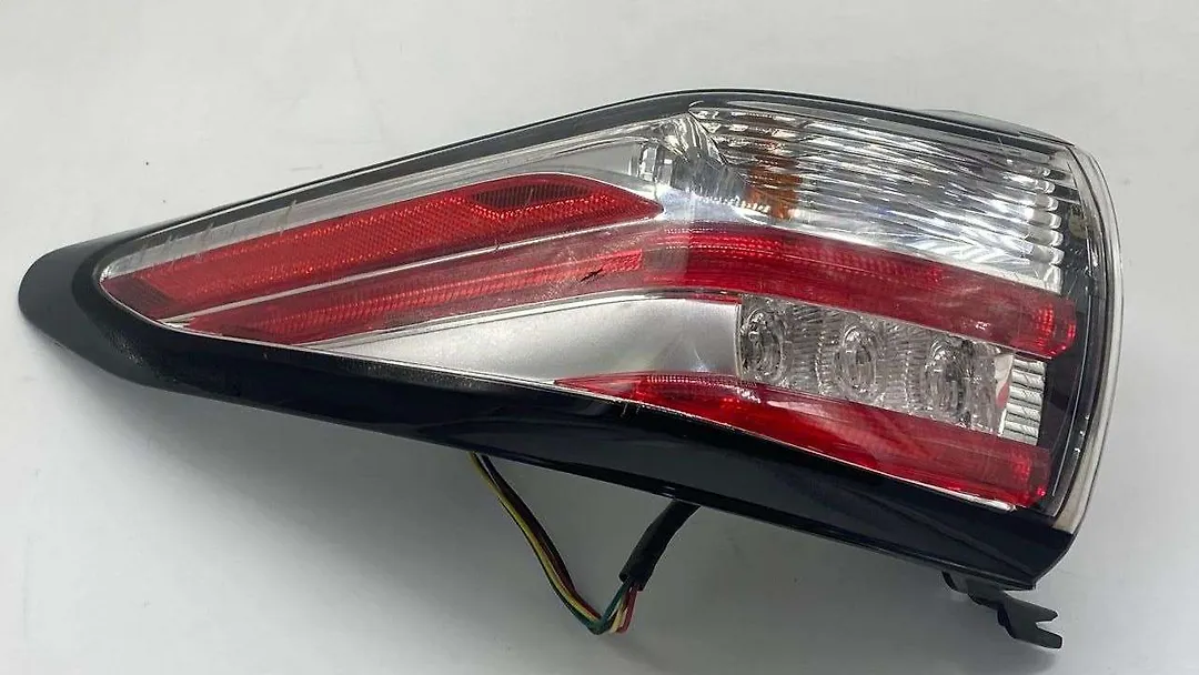 Tail Light (RH) - 2015 Nissan Murano