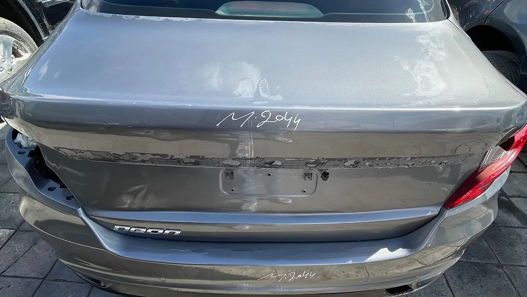 Trunk/hatch/tailgate - 2017 Dodge Neon