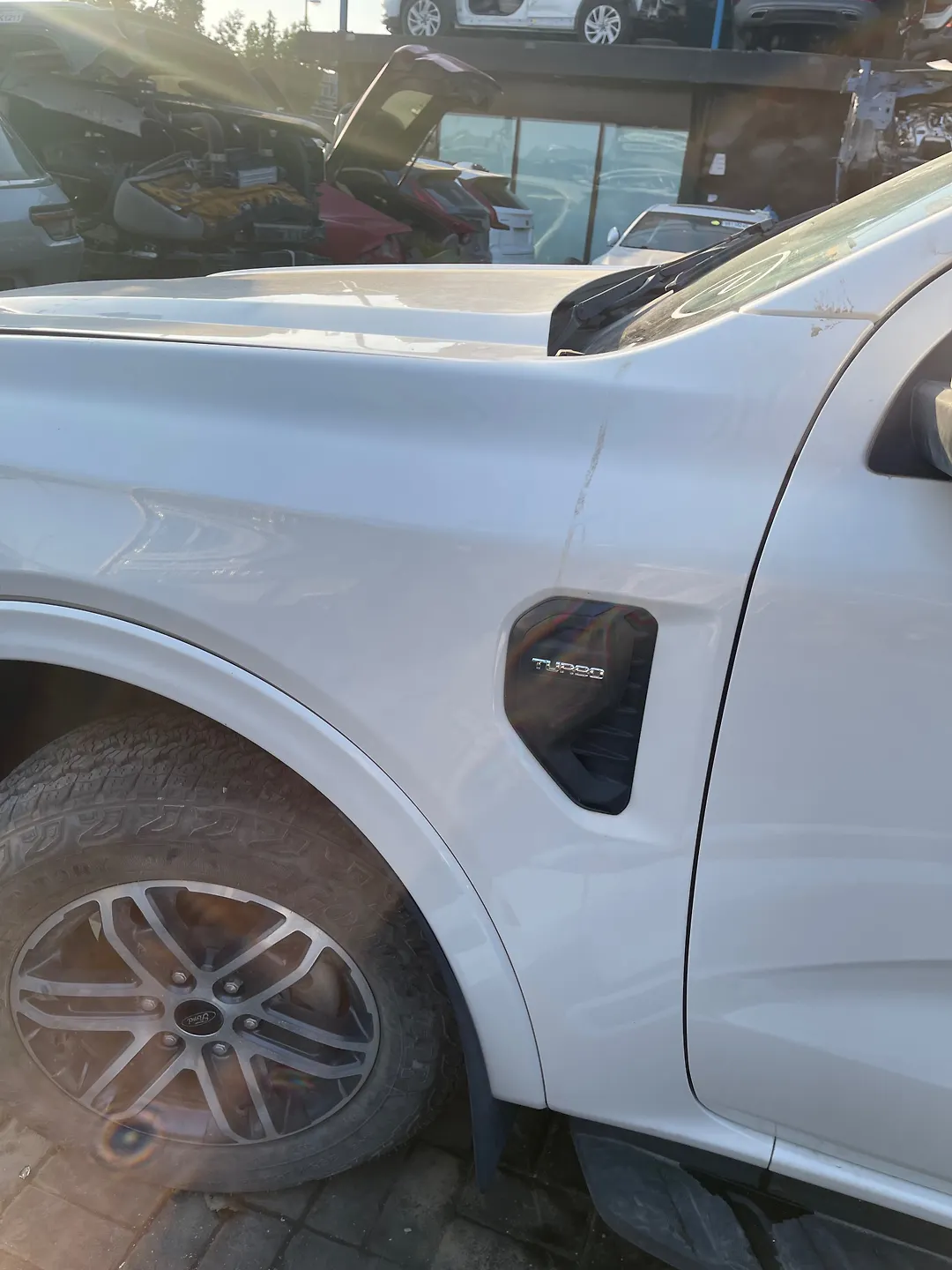 Fender (LHF) - 2024 Ford Everest