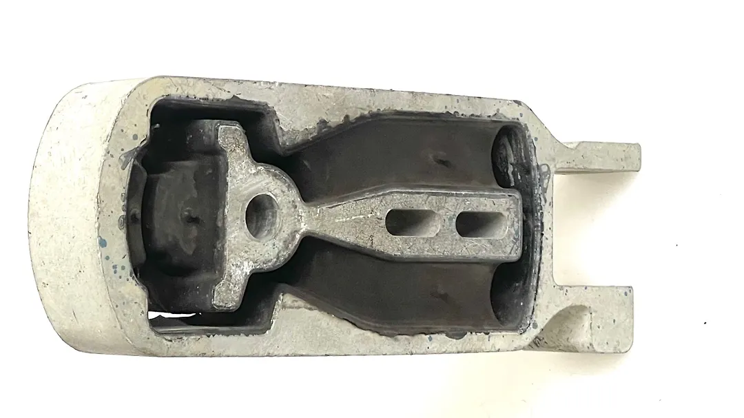 Mount bracket - 2017 Lincoln MKX Reserve