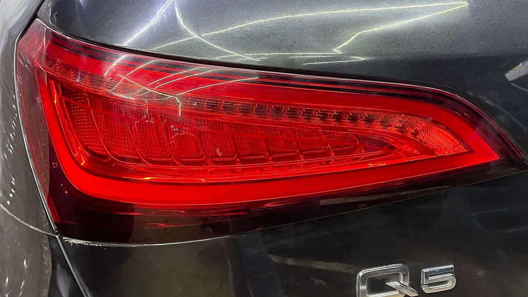Tail Light (LH) - 2016 Audi Q5