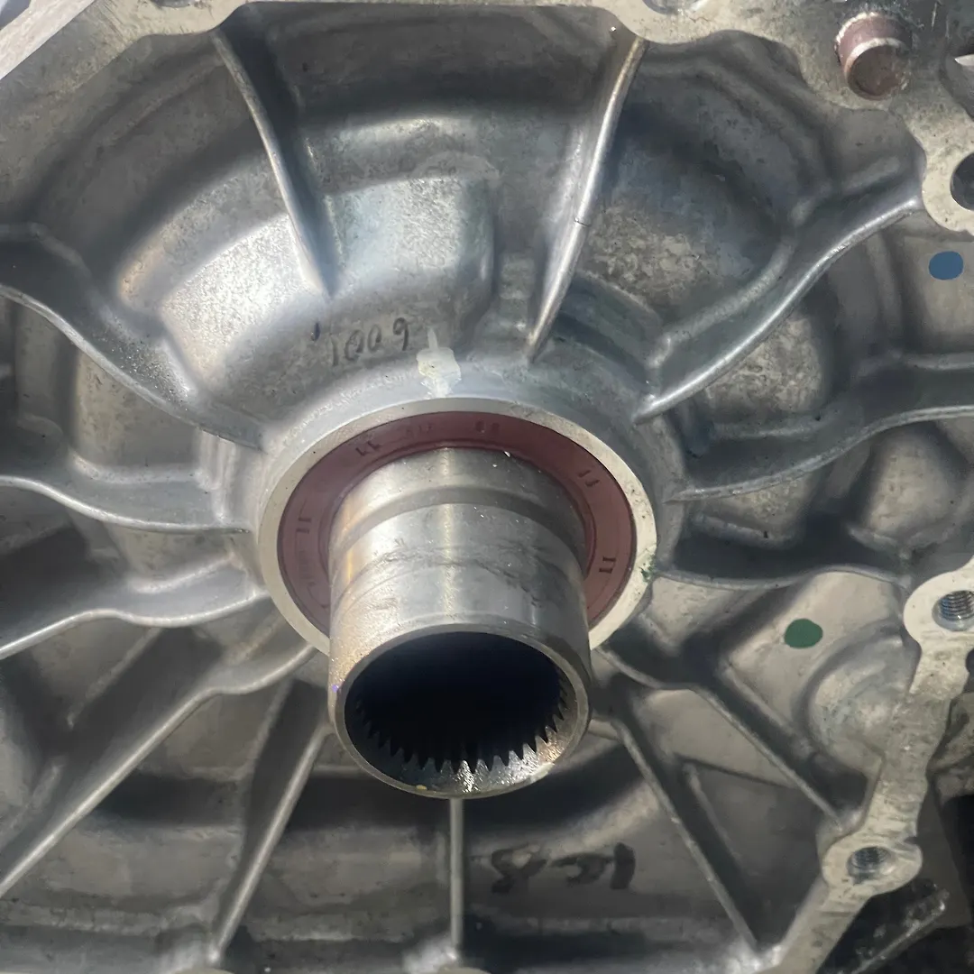 Differential case - 2014 Infiniti QX80 SUV