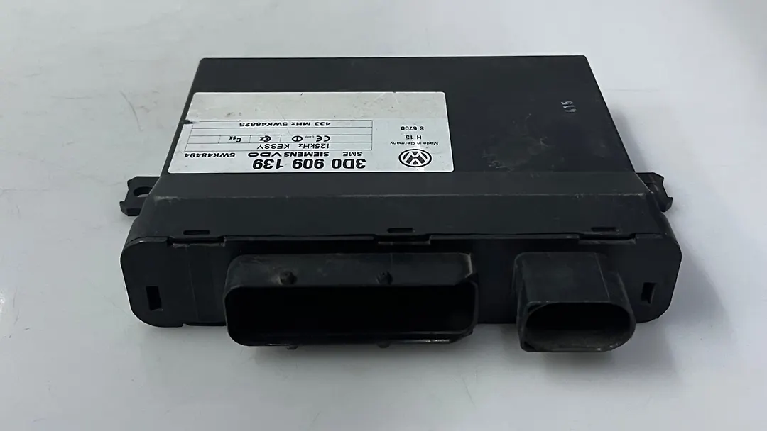 Keyless Control Module  - 2006 Volkswagen Touareg