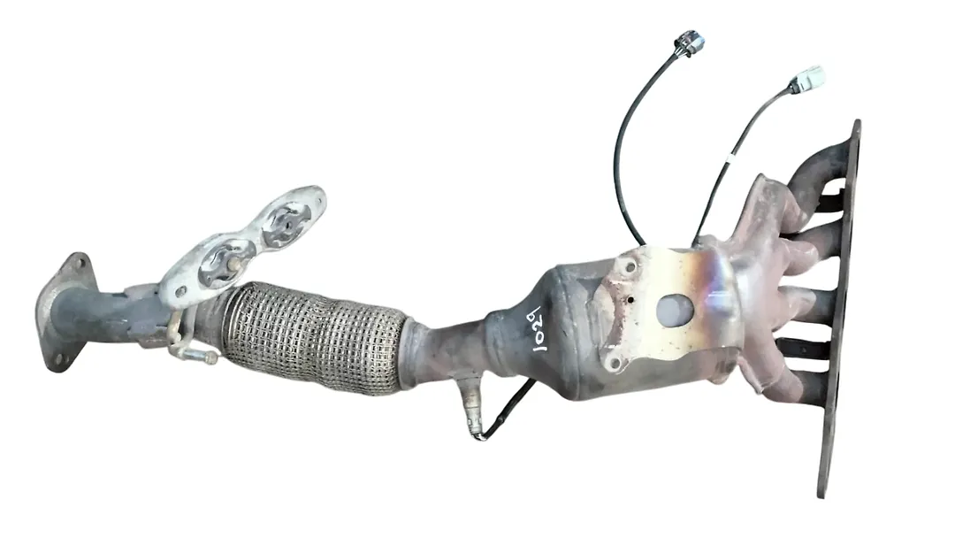 Exhaust manifold - 2017 Ford Escape