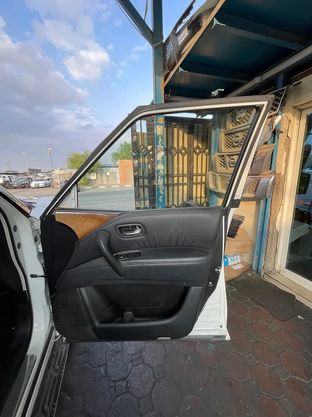 Door (RHF) - 2011 Infiniti QX56