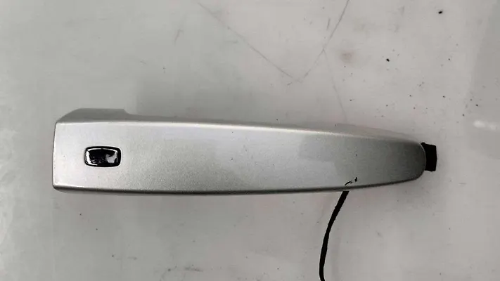 Door handle exterior - 2020 Chevrolet Traverse
