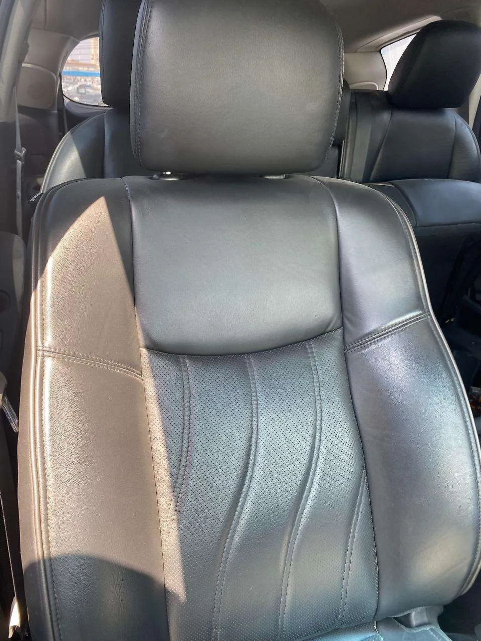 Front Seat (RHS) - 2015 Infiniti QX60