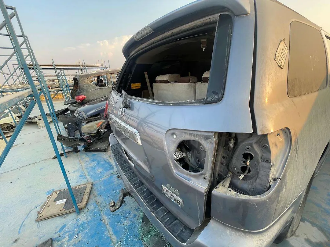 Trunk/hatch/tailgate - 2012 Toyota