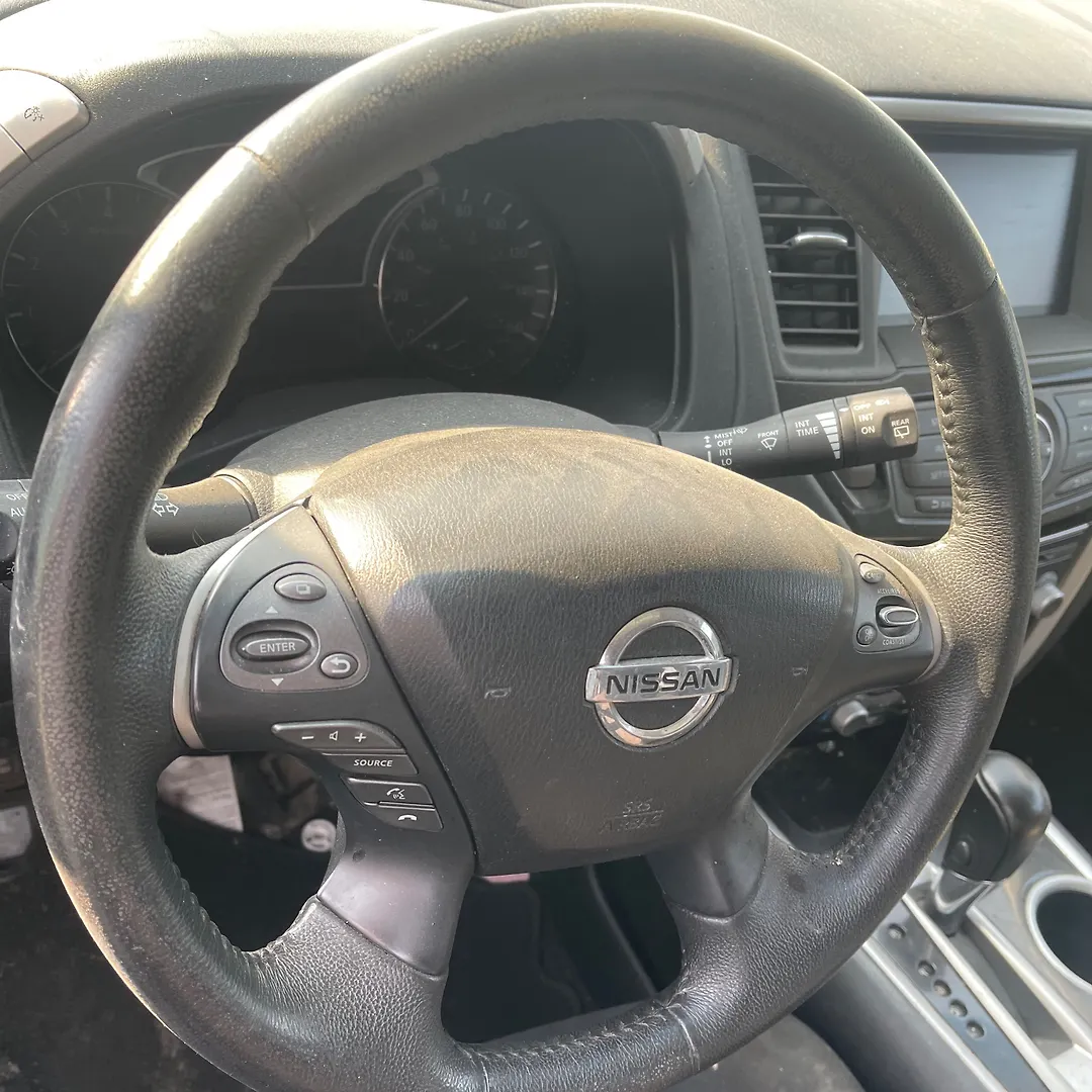 Steering wheel - 2013 Nissan Pathfinder