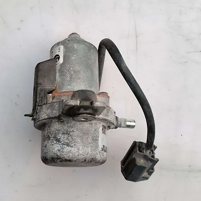 Vacuum pump - 2016 Jeep Cherokee
