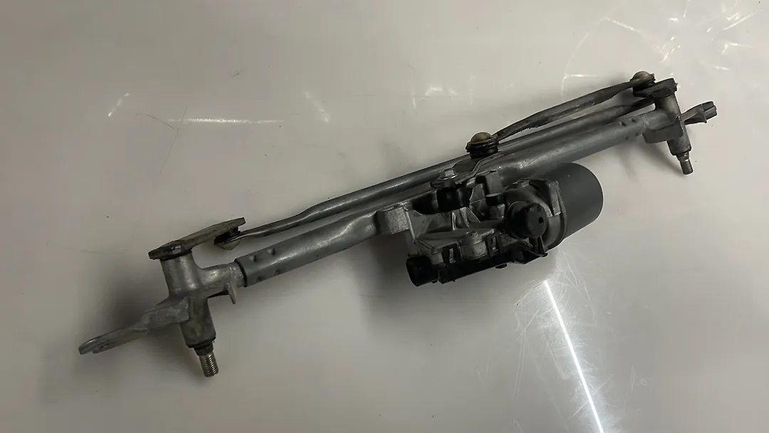 Windshield wiper motor - 2015 Cadillac ATS Luxury