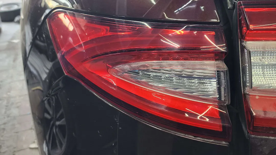 Tail Light (LH) - 2017 Maserati Levante