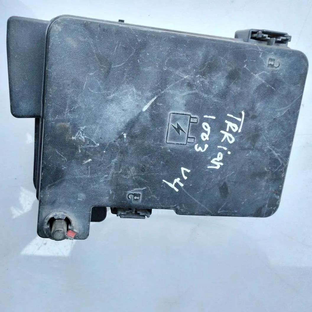Fuse box - 2013 GMC Terrain