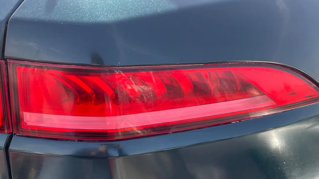 Tail Light (RH) - 2018 Jaguar F-Pace PREMIUM