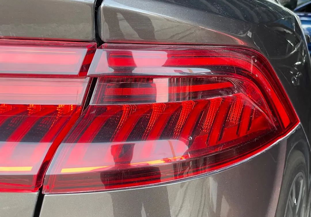 Tail Light (RH) - 2019 Audi Q8
