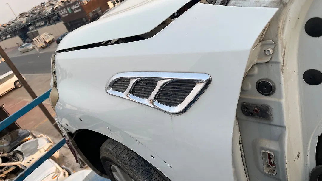 Fender (LHF) - 2012 Infiniti QX56
