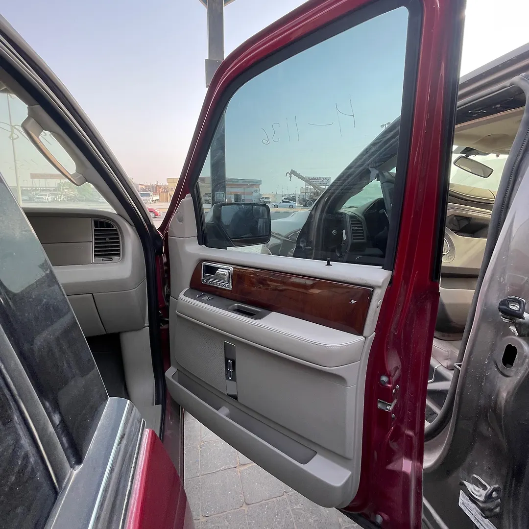 Door (RHF) - 2014 Lincoln Navigator