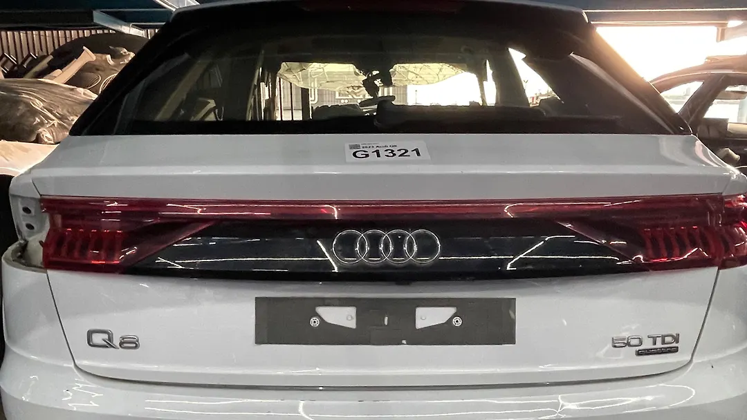 Trunk/hatch/tailgate - 2023 Audi Q8