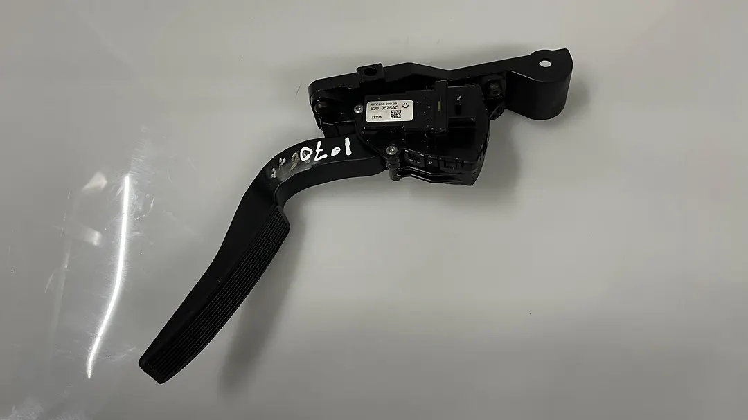 Accelerator pedal - 2006 Jeep Grand Cherokee Overland