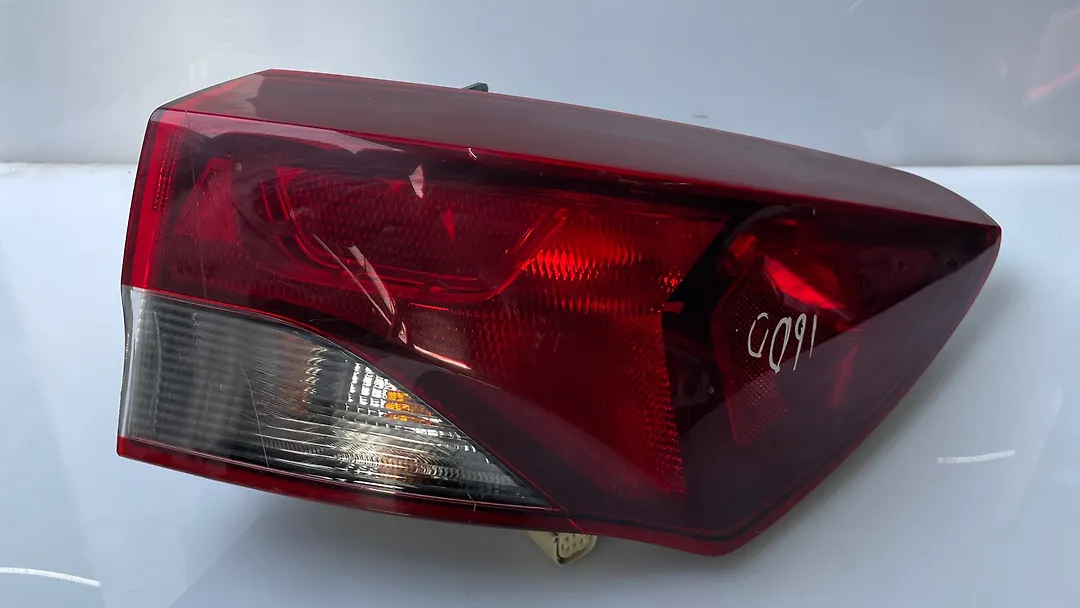Tail Light (RH) - 2022 Chevrolet Trailblazer