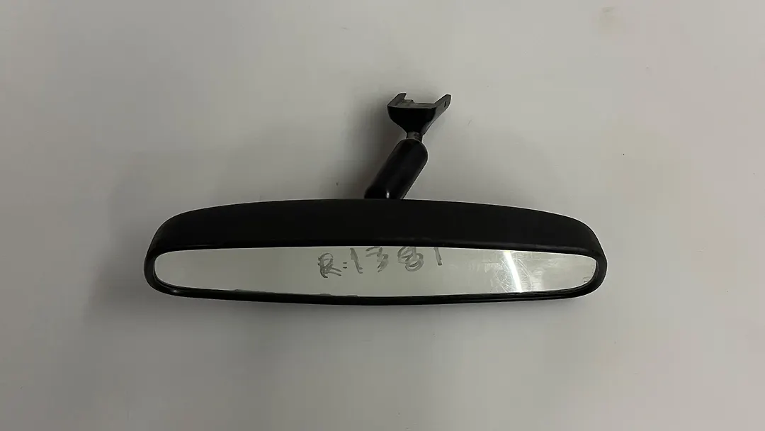Rear view mirror - 2021 Chevrolet Blazer 1LT