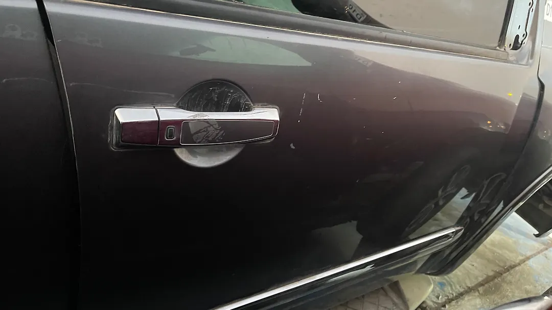 Door (RHF) - 2014 Nissan Armada SUV