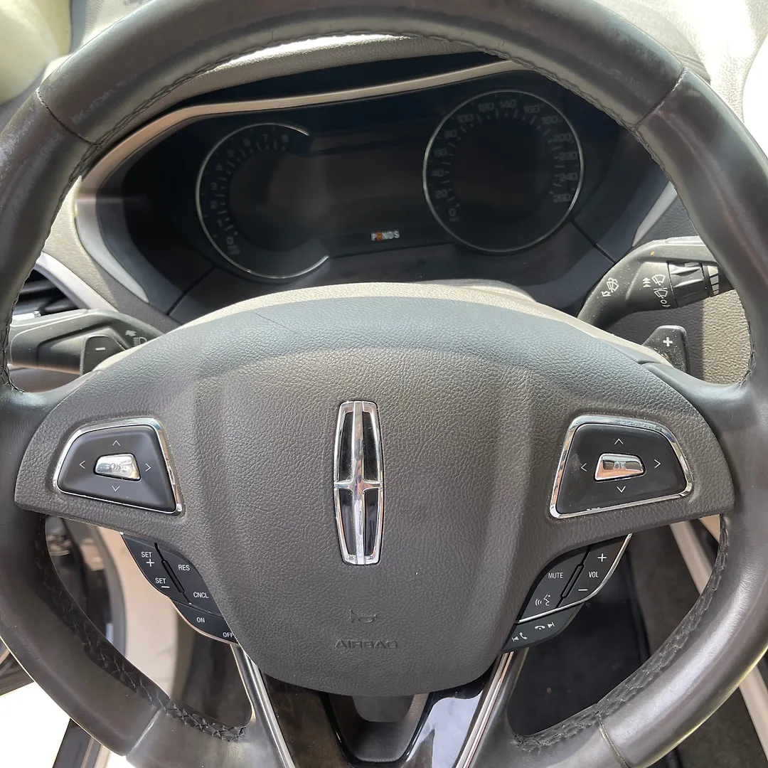 Steering wheel - 2016 Lincoln MKZ