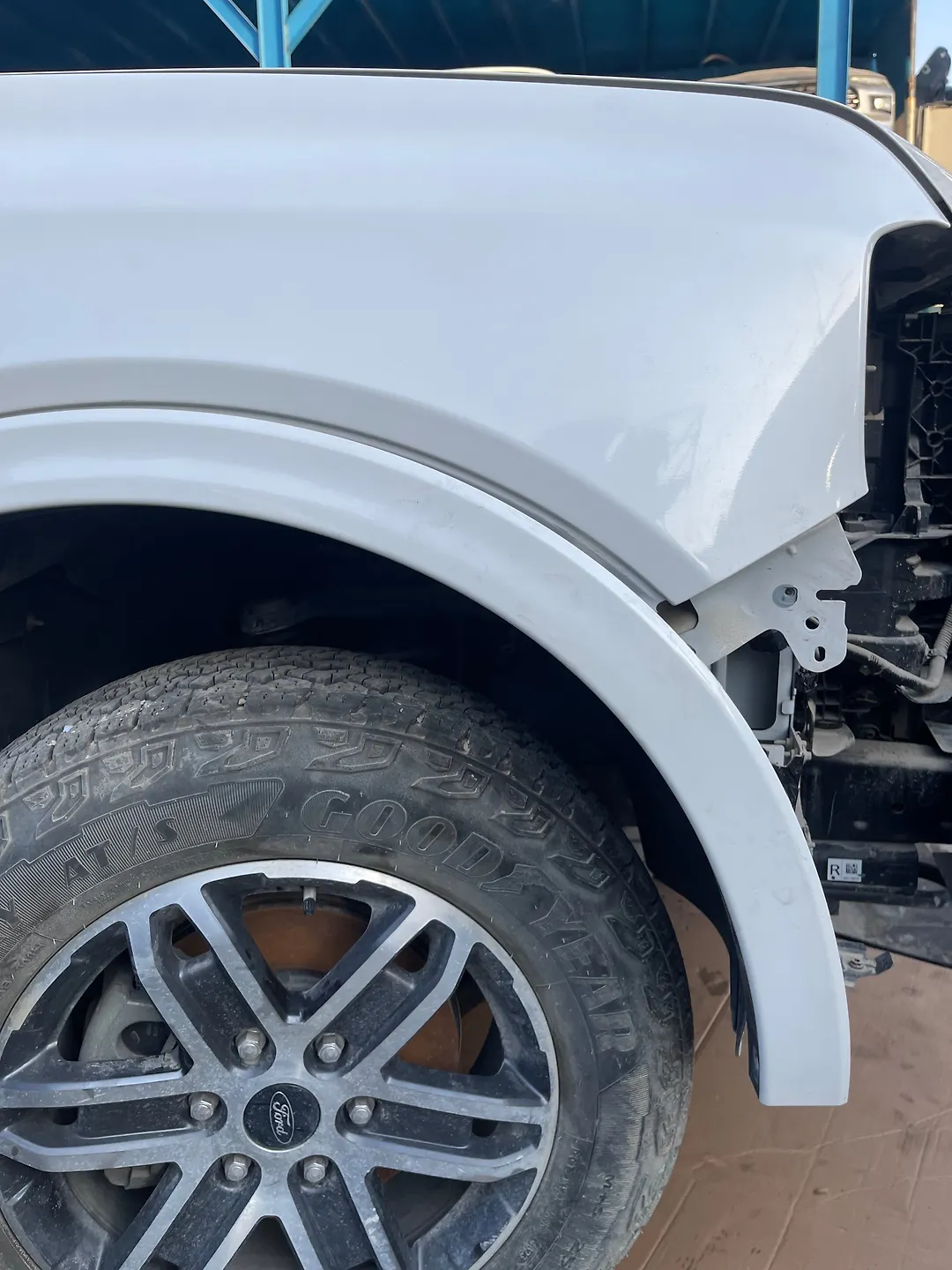 Fender moulding (RHF) - 2024 Ford Everest