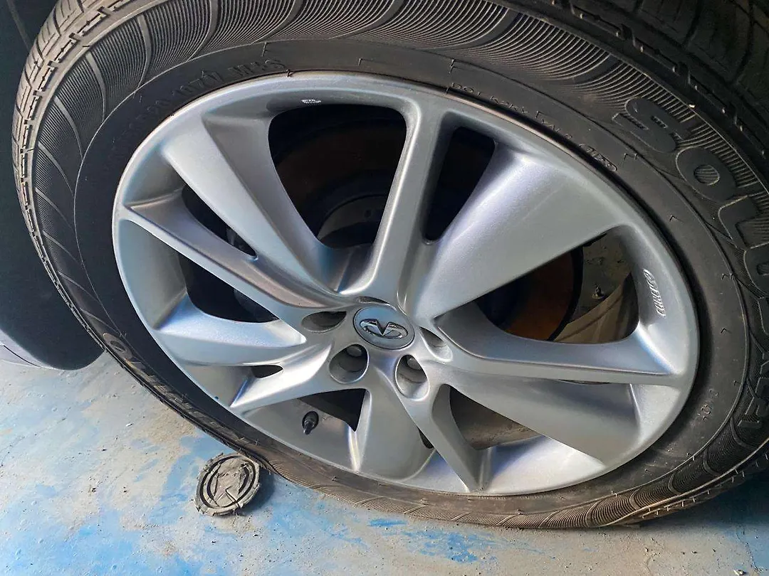 Rim - 2014 Infiniti QX70 3.7i