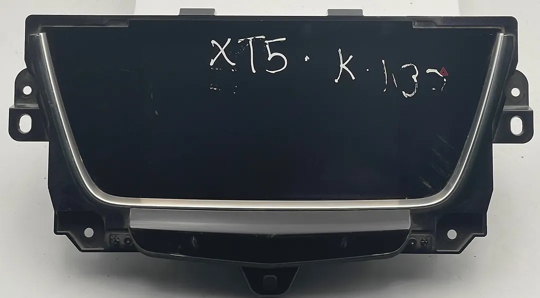 Info-gps-tv screen - 2017 Cadillac XT5 Luxury