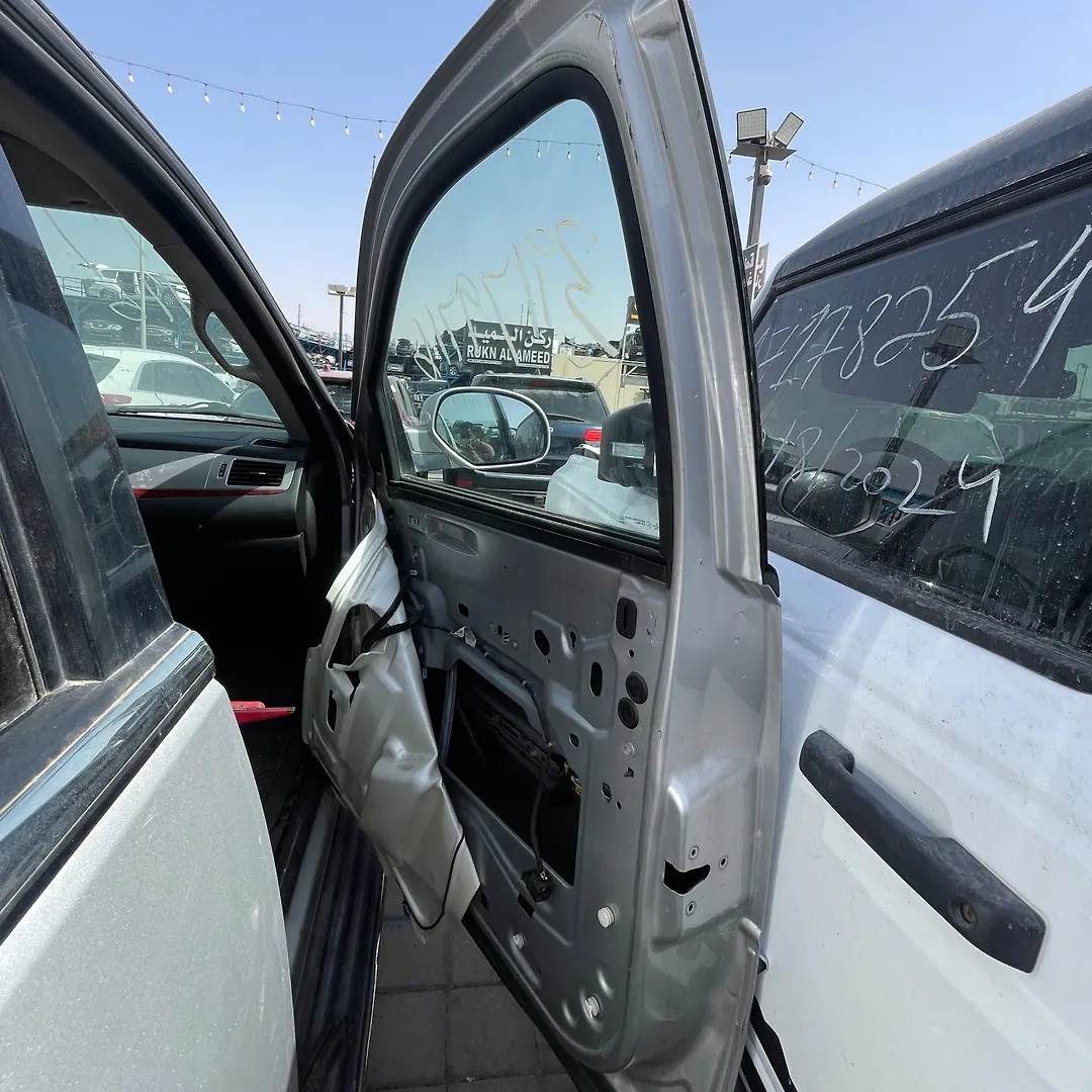 Door (RHF) - 2011 Cadillac Escalade Luxury