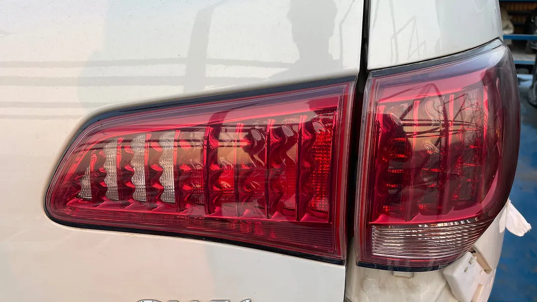 Tail Light (RH) - 2013 Infiniti QX56